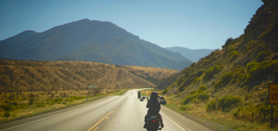 Motorcycles,through,the,valley